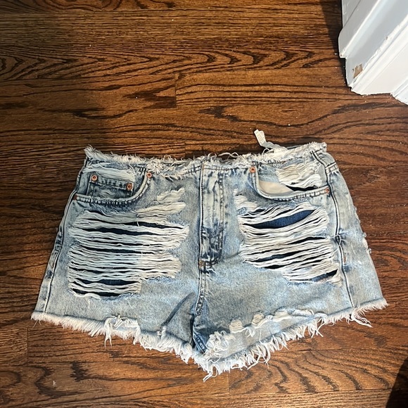STARDIVARIUS SHORTS SZ 8 - Picture 1 of 2